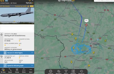 Bombonešis B52 skraido virš Baltijos šalių