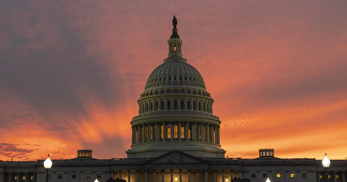 Dėl besitęsiančio vyriausybės uždarymo JAV bus atšaukiami skrydžiai