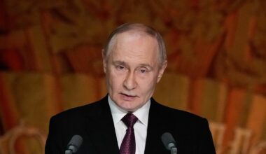 Putino režimas „dauginasi“ dinastiniu būdu – Putinas įdarbino 27 giminaičius, Kadyrovas – 96