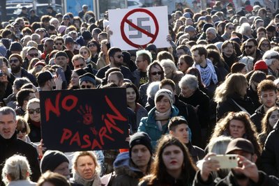 Zagrebe – tūkstančių žmonių eitynes prieš kraštutinės dešinės įsigalėjimą