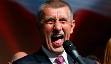 Čekijos euroskeptikas A. Babišas sudarys koaliciją su kraštutiniais dešiniaisiais