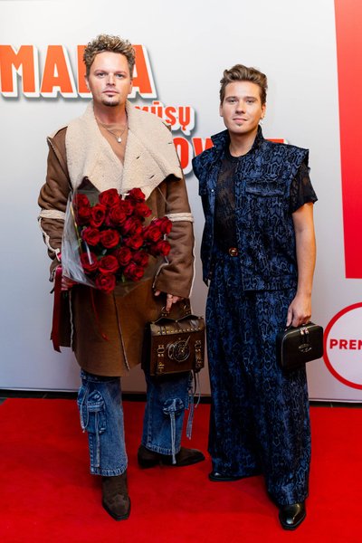  Spektaklio „Mama mūsų lovoje“ premjera