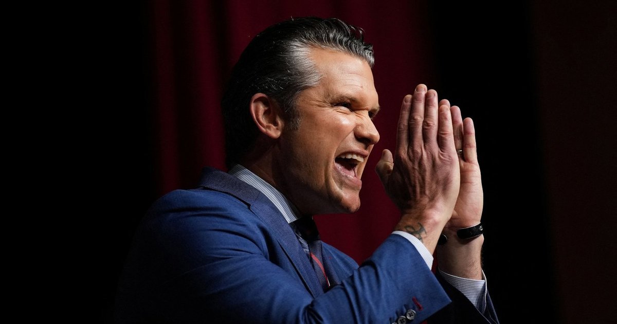 Hegsethas pirmadienį atvyko į Šiaurės ir Pietų Korėjos pasienį – tai pirmas kartas per aštuonerius metus