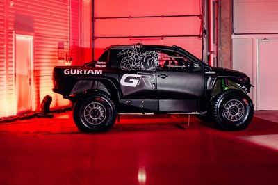 Benediktas Vanagas išleido savo automobilį į Dakarą