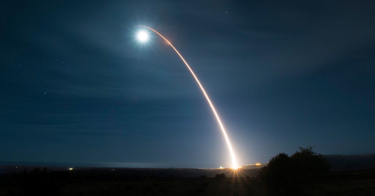 Trumpo atsakas Putinui: Amerika šovė tarpžemyninę balistinę raketą - 15min.lt