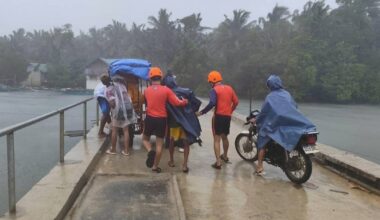 Į Filipinus atslinkus supertaifūnui užregistruota pirmoji žūtis, evakuota virš milijono žmonių