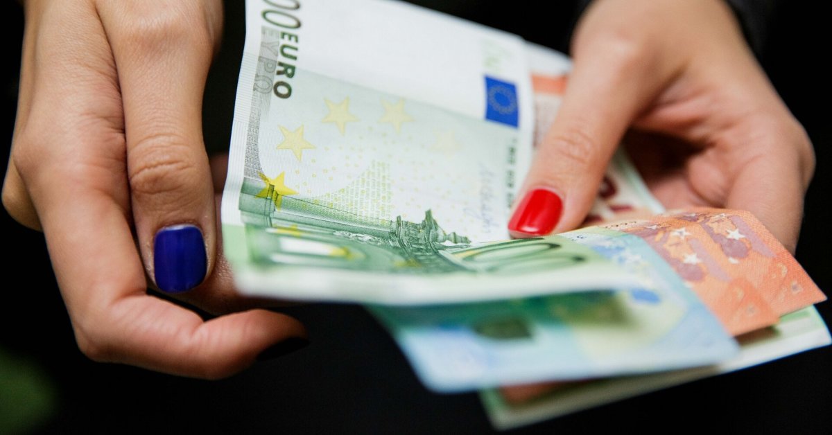 Dosniausios Lietuvos įmonės: kas spalį mokėjo didžiausius atlyginimus Lietuvoje? | Verslas