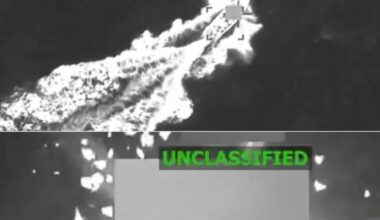 JAV pajėgos Karibuose atakavo dar vieną įtariamą narkotikų kontrabandos laivą, žuvo trys žmonės