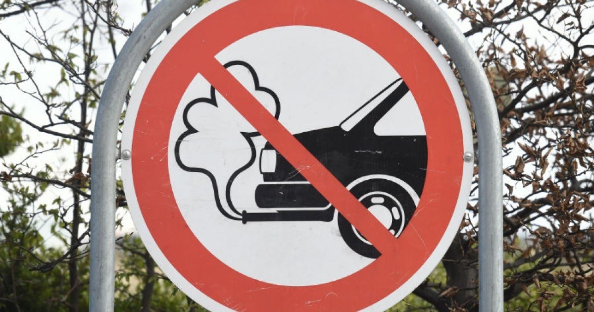 Griūna grandioziniai Europos Sąjungos planai? Didėja įtampa dėl vidaus degimo variklių draudimo