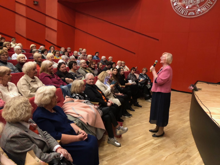 Trečiojo amžiaus universitetas senjorams siūlo naujas galimybes ir patirtis