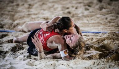 Ką Egipte, plevėsuojant Lietuvos trispalvėms, išdarinėjo Klaipėdos merginos? Visa tai regėjo būrys lietuvaičių