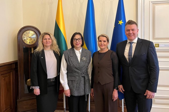 Kultūros ministerijos nuotr./Iš kairės: Renata Kurmin, Rima Popovienė, Anna Kuznecovienė ir Aleksandras Brokas