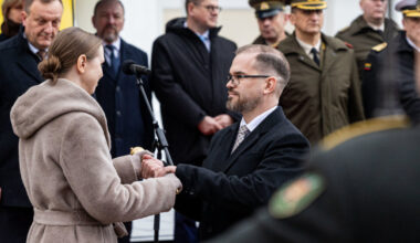 Kaunas perėmė Krašto apsaugos ministeriją: valdžios skeptrą perdavė Šakalienė