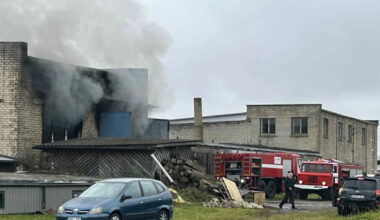 Serviso gaisras kaime buvo matomas ir iš miesto: „Žmonės skubėjo pasižiūrėti, ar ne jų namai“