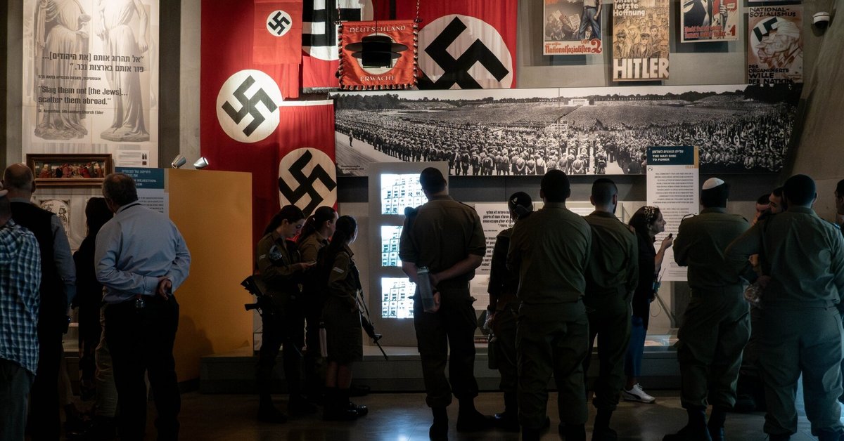 Lenkija dėl Holokausto muziejaus įrašo iškvietė Izraelio ambasadorių