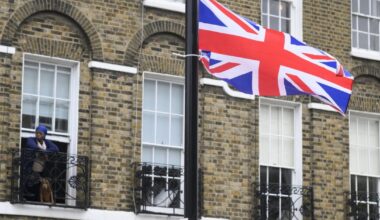 JK sumažins pabėgėlių apsaugą ir panaikins automatinę paramą prieglobsčio prašytojams