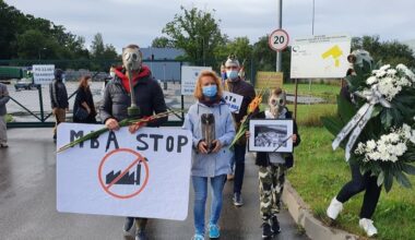 Užburtas atliekų smarvės ratas: gyventojai užuodžia ir skundžiasi, institucijos pažeidimų nefiksuoja