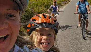 gyvena didelėje viloje (vaizdo įrašas)