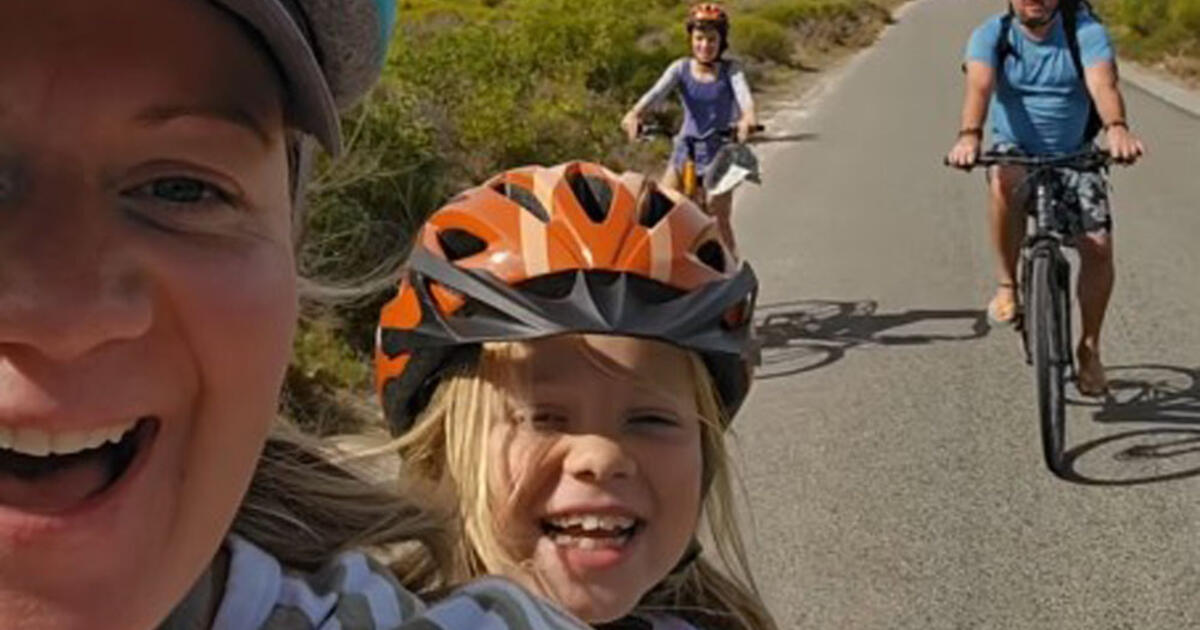 gyvena didelėje viloje (vaizdo įrašas)