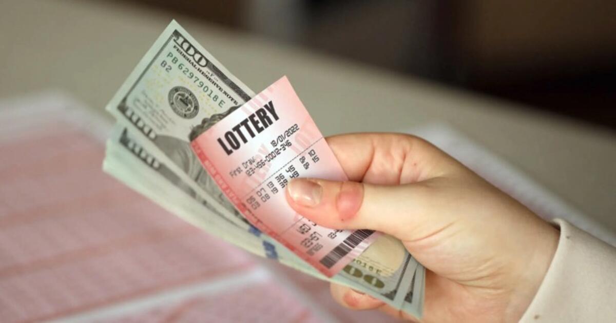 Vyras laimėjo loterijoje 3,8 milijono JAV dolerių, paslėpė netikėtą turtą nuo žmonos ir slapta gyvena prabangoje