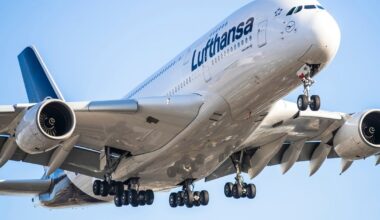 Aviakompanija apie naktinį incidentą Kaune: „Keleiviai atsisakė klausyti kapitonės“ | Verslas