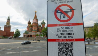 Ukraina pasiuntė dronus į Maskvą – Rusijai teko uždaryti tris oro uostus