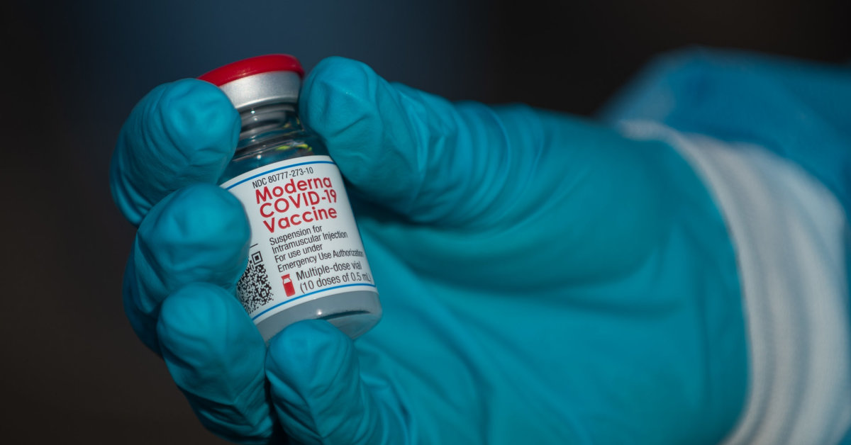 Prisikabino prie „Moderna“ skiepų: ar tikrai bendrovė jiems suteikė „mirtiną“ pavadinimą?