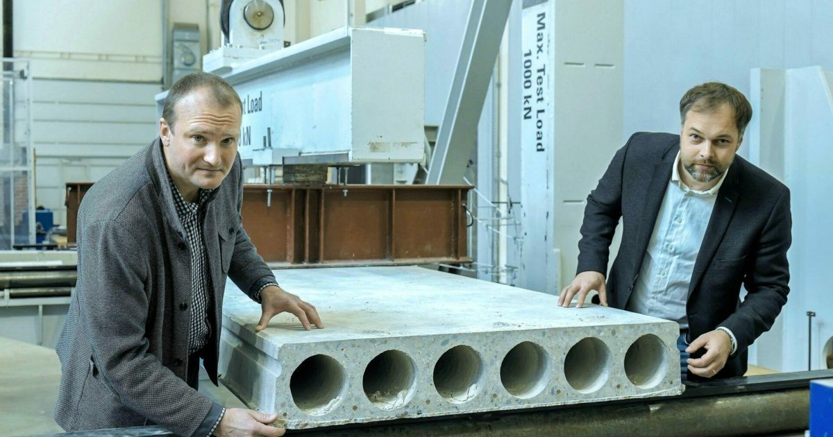 Tyliai lūžtantis betonas: mokslininkai aiškinasi, kodėl net tvirčiausios konstrukcijos ima byrėti