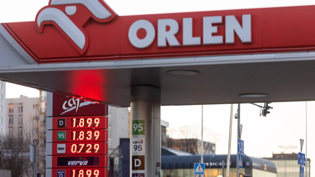 „Orlen Lietuva“ nutraukė beveik 1 mlrd. Eur vertės sutartį su „Petrofac“, ieškos naujo rangovo