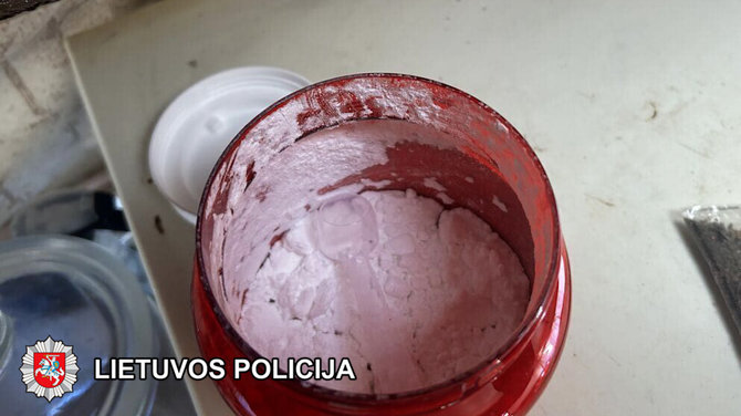 Klaipėdos apskrities VPK nuotr./Per kratas aptikta narkotinių medžiagų