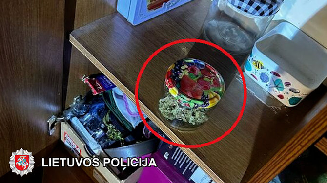 Klaipėdos apskrities VPK nuotr./Per kratas aptikta narkotinių medžiagų