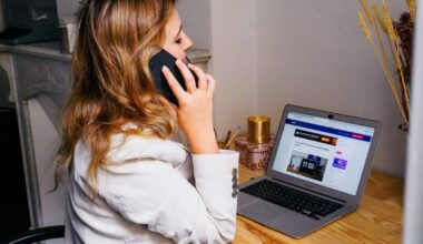 Skambučiai, SMS ir milijonai eurų: ekspertai įvardijo, kaip šventės tampa tikru verslo egzaminu