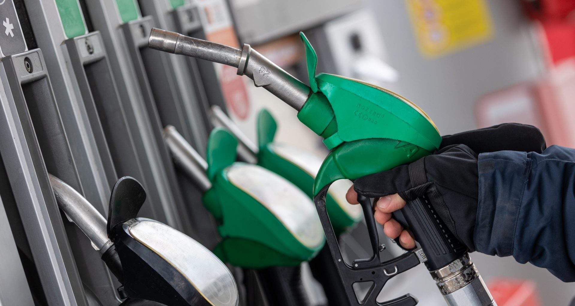 Pradėjo didėti skirtumas tarp benzino ir dyzelino kainų