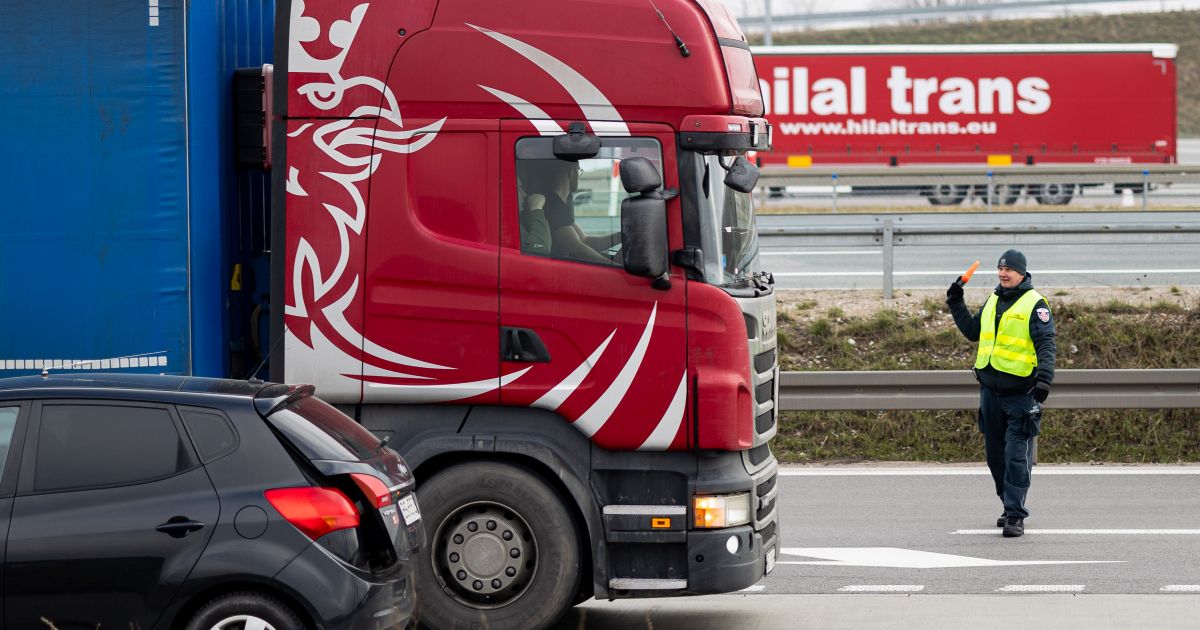 Krovininio transporto bendrovė atleidžia 43 darbuotojus: nutraukia dalį veiklos - Respublika.lt