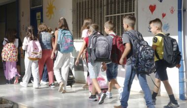 Didesnis gynybos finansavimas atima pinigus iš vaikų - Respublika.lt