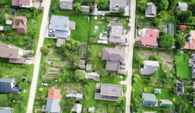 Simonui Gentvilui siūlant sprendimą dėl sodininkų bendrijų, jos įžvelgia ketinimus atverti kelią daugiabučių statyboms - Respublika.lt