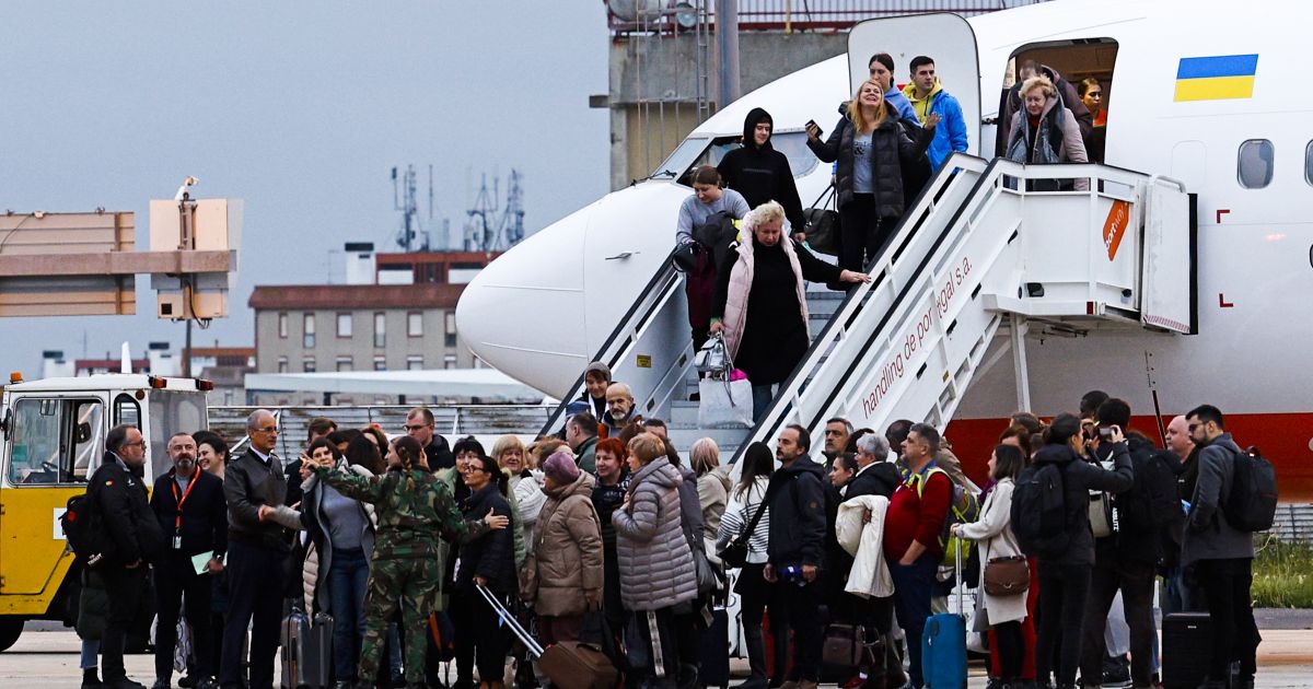 Lenkija kitais metais nutrauks pagalbą pabėgėliams iš Ukrainos - Respublika.lt