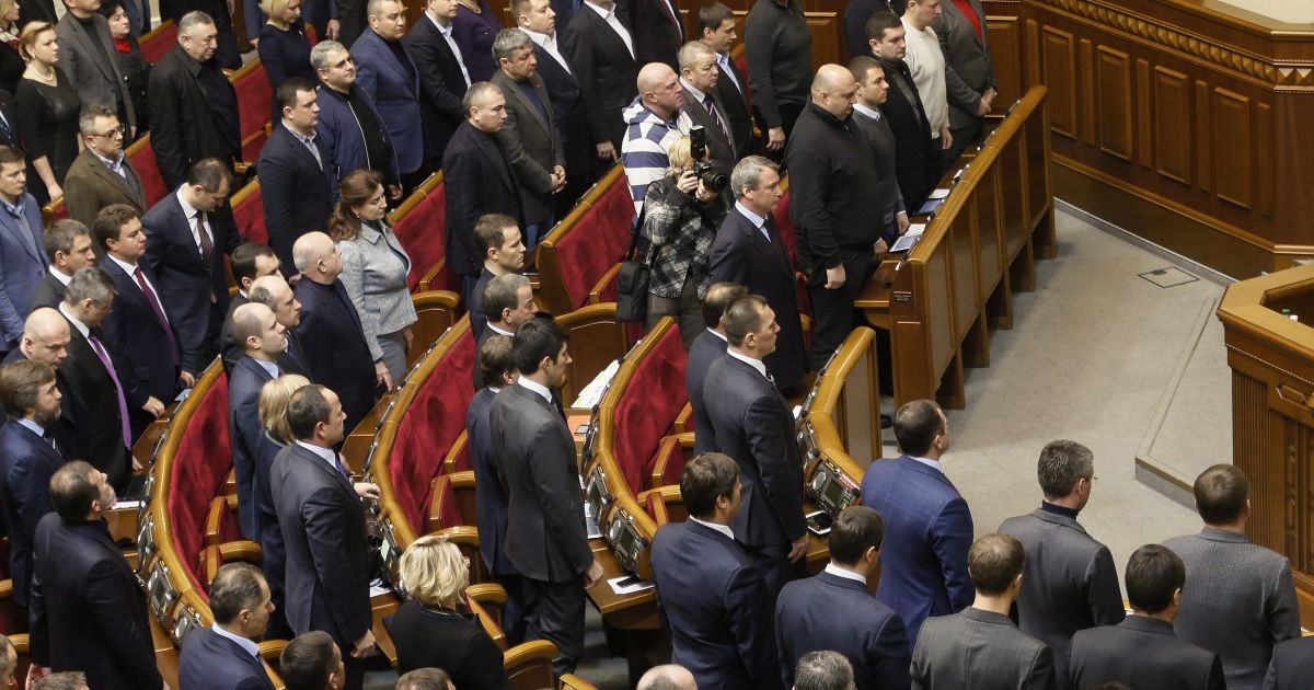 Dėl korupcijos skandalo Ukrainos Rada sustabdė veiklą - Respublika.lt