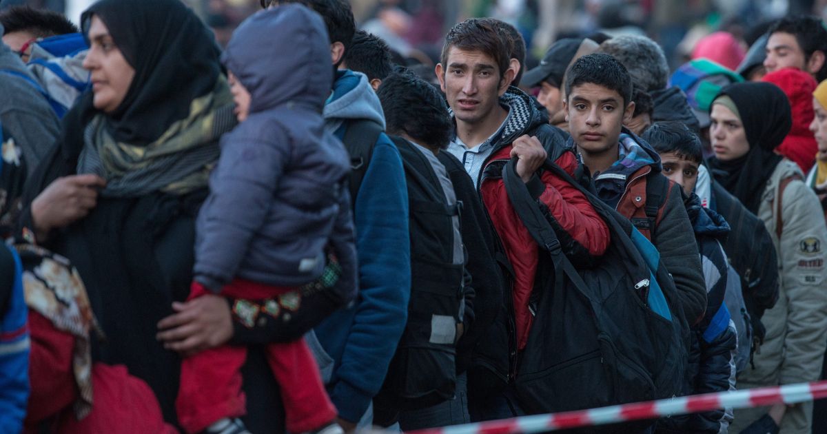 Lenkija oficialiai paprašė ES būti atleista nuo migrantų perkėlimo programos įpareigojimų - Respublika.lt