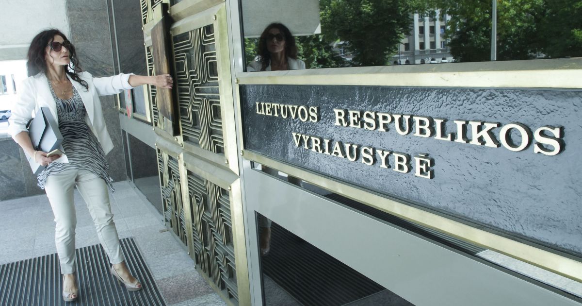 Naujausia apklausa: per mėnesį smuko visuomenės pasitikėjimas Vyriausybe - Respublika.lt