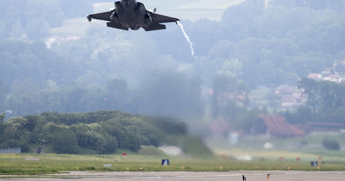 Skandalas dėl naujųjų amerikietiškų naikintuvų F-35 - Respublika.lt