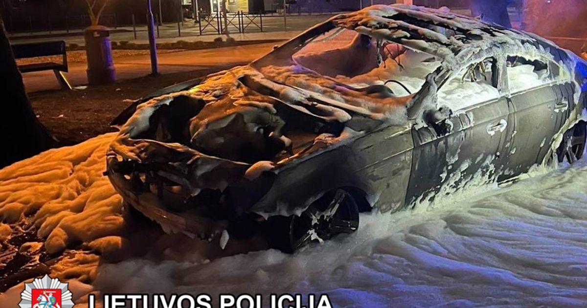 Baikerių rietenos: sudegintas automobilis, grasinimai ir granata – byla jau teisme - Respublika.lt