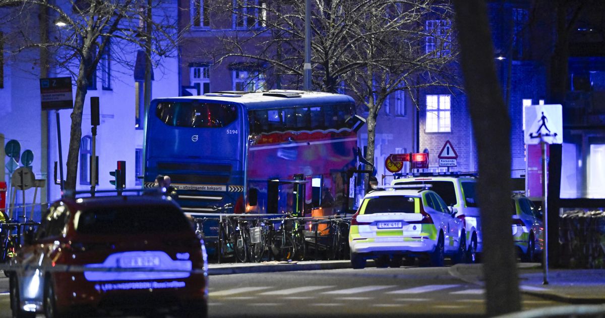 Stokholme autobusas įsirėžė į pėsčiuosius, keli žmonės žuvo - Respublika.lt