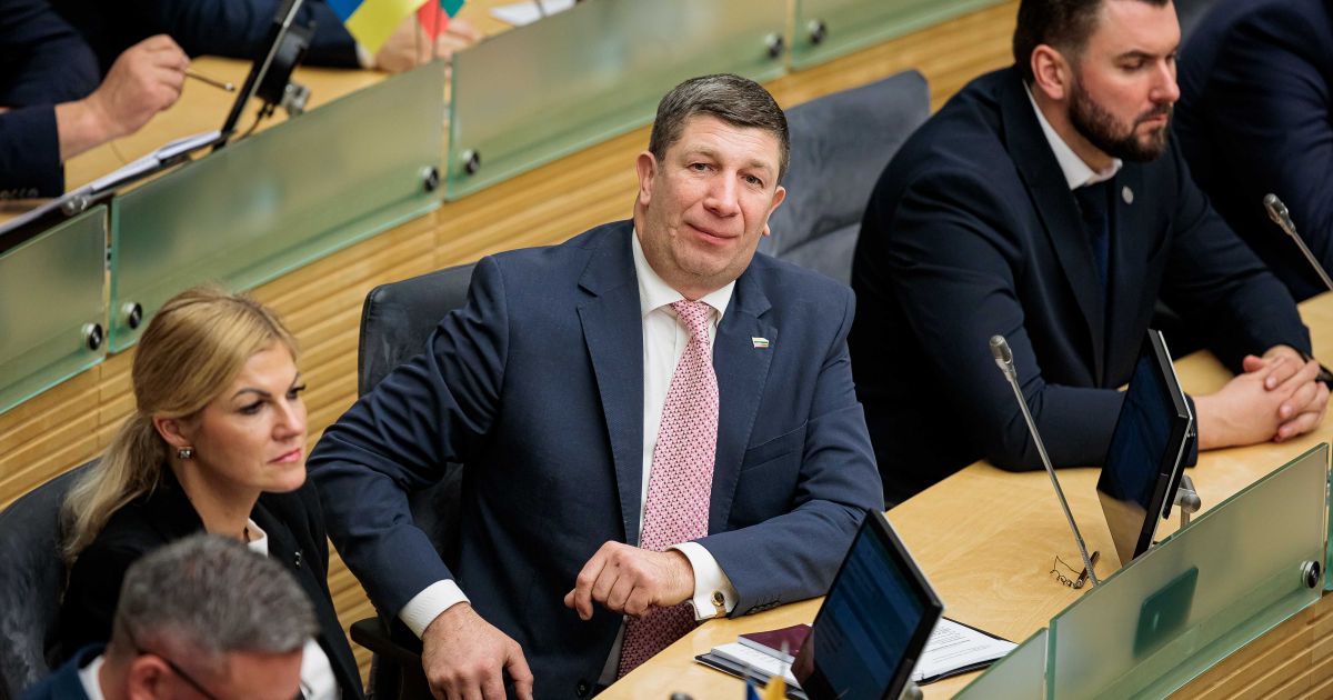 Teisinę neliečiamybę išsaugojęs Nedzinskas: didžioji dalis Seimo narių patikėjo, kad tai yra politizuota byla - Respublika.lt