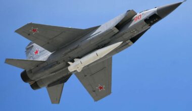 Rusija: sužlugdytas Ukrainos ir JK sąmokslas užgrobti raketą „Kinžal“ nešantį naikintuvą - Respublika.lt