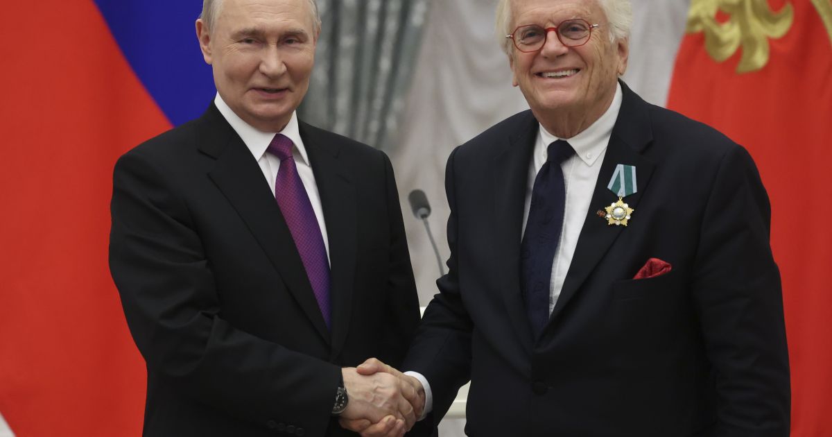 Vokiečių pianistas Justusas Frantzas iš Vladimiro Putino rankų gavo Draugystės ordiną - Respublika.lt