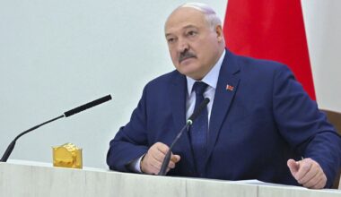 Lukašenka: lietuviai patys iš Baltarusijos teritorijos permetinėjo cigaretes balionais - Respublika.lt