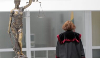 Žmonės nebetiki teisingumu - Respublika.lt