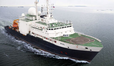 Rusijos laivui įplaukus į JK vandenis gynybos sekretorius įspėjo Putiną - Respublika.lt