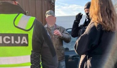 Šaldiklio stalčiuje – gaišenos: iš nelegalaus prekeivio konfiskuota daugiau kaip 300 egzotinių gyvūnų